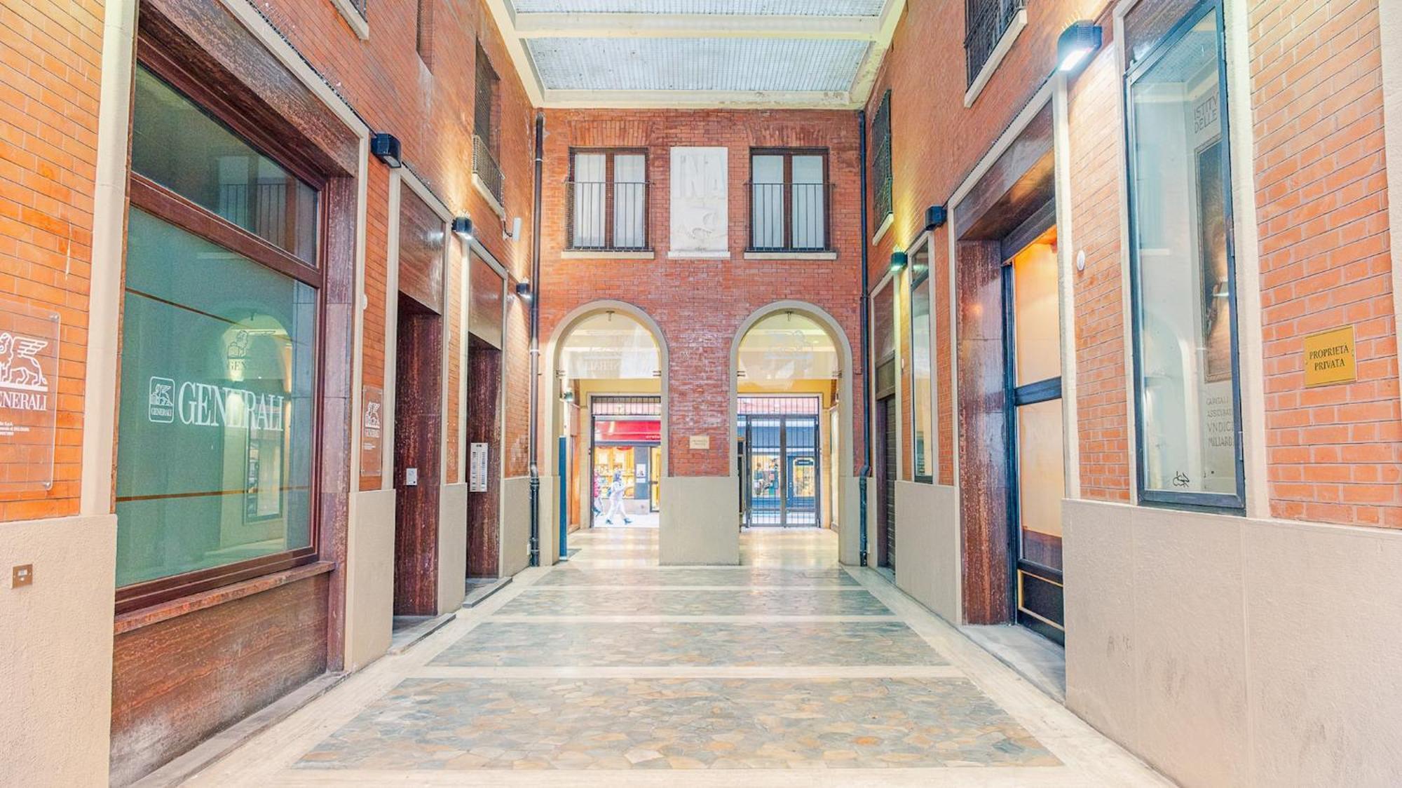 ボローニャPiazza Grande - Italian Homingアパートメント エクステリア 写真